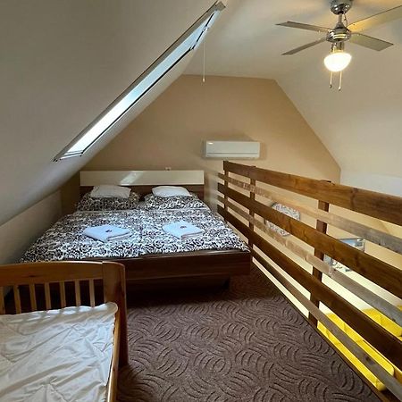 Gyulai Brill Apartman ภายนอก รูปภาพ