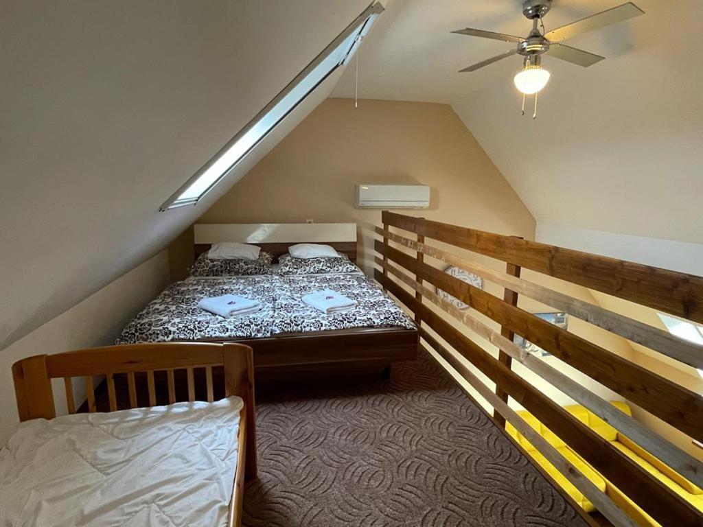 Gyulai Brill Apartman ภายนอก รูปภาพ
