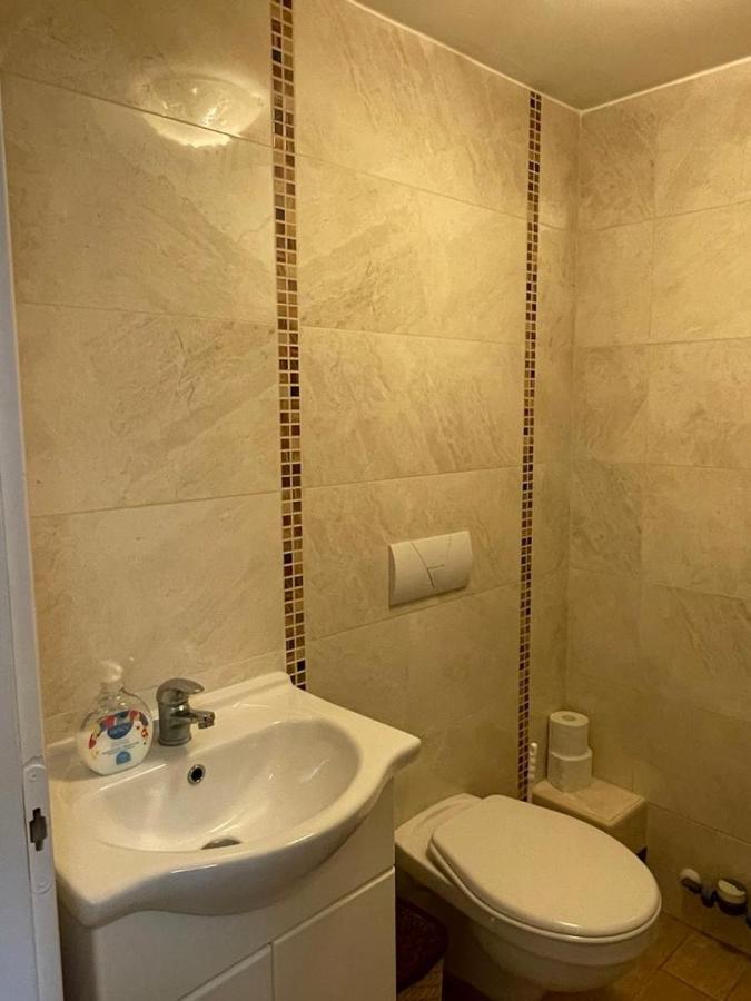 Gyulai Brill Apartman ภายนอก รูปภาพ