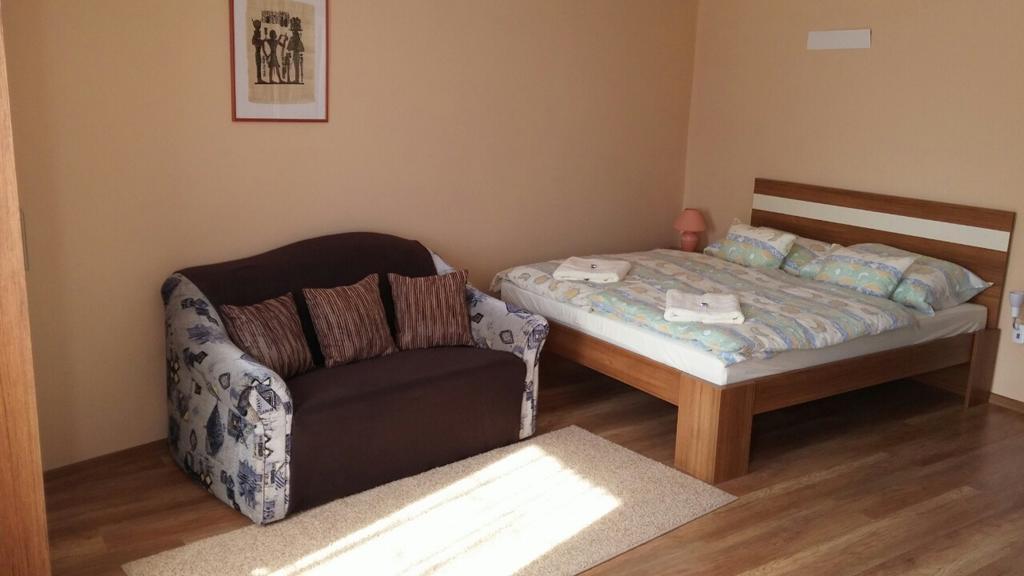 Gyulai Brill Apartman ภายนอก รูปภาพ