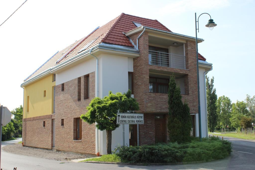 Gyulai Brill Apartman ห้อง รูปภาพ