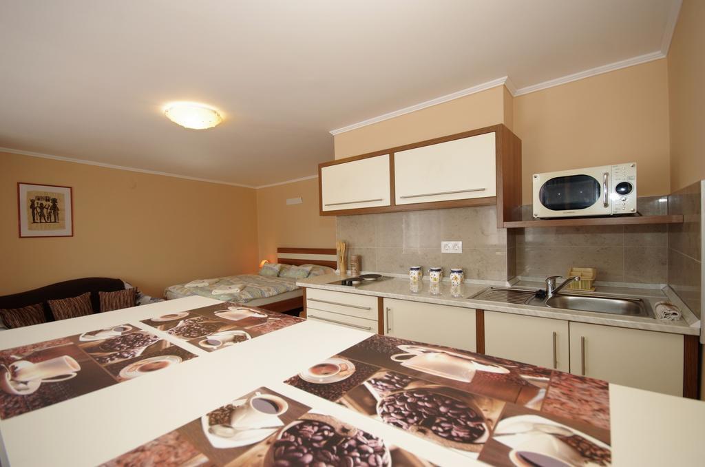 Gyulai Brill Apartman ภายนอก รูปภาพ