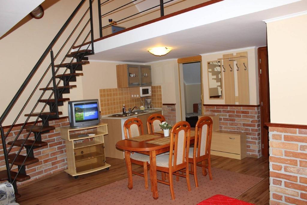 Gyulai Brill Apartman ห้อง รูปภาพ